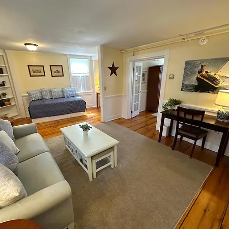 Entire Historic 5 Bed 5 Bath Inn Sleeps 17 Tour de Tour de Newport Extérieur photo