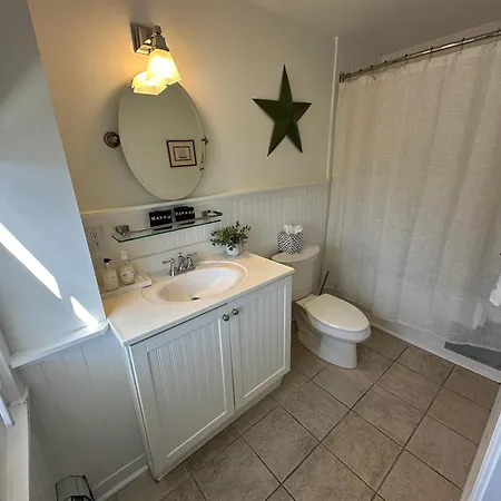 Entire Historic 5 Bed 5 Bath Inn Sleeps 17 Tour de Tour de Newport Extérieur photo