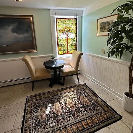 Entire Historic 5 Bed 5 Bath Inn Sleeps 17 Tour de Tour de Newport Extérieur photo