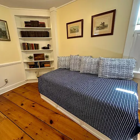Entire Historic 5 Bed 5 Bath Inn Sleeps 17 Tour de Tour de Newport Extérieur photo