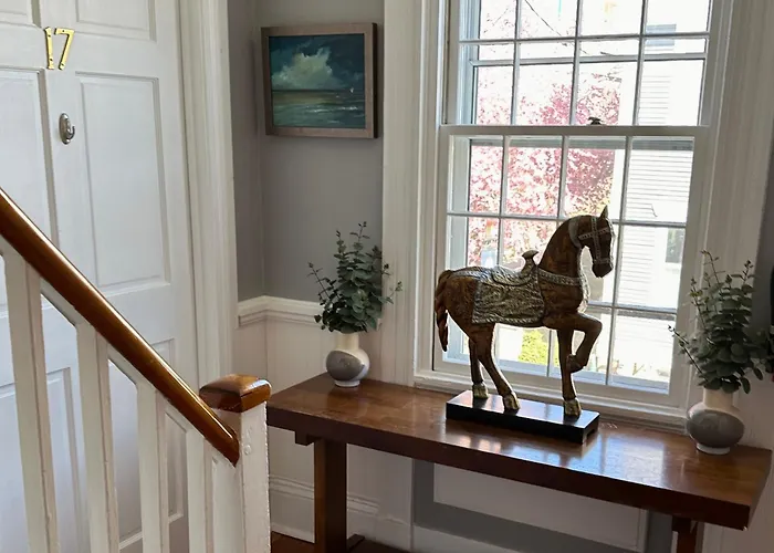 Entire Historic 5 Bed 5 Bath Inn Sleeps 17